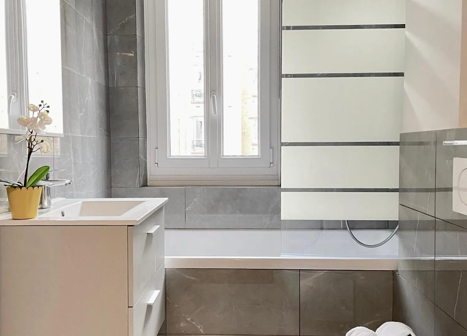 Eiffel Tower Stylish Retreat דירה פריז