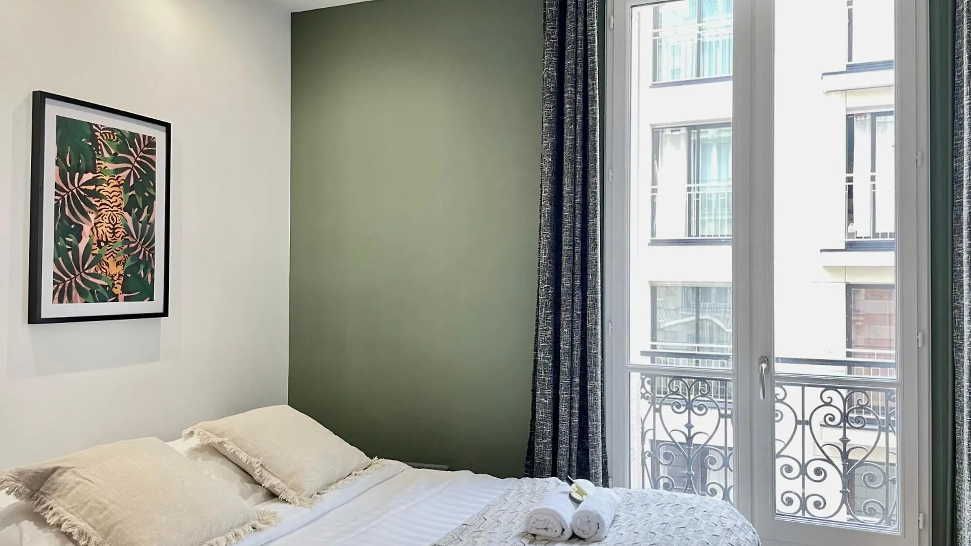 Eiffel Tower Stylish Retreat Paris