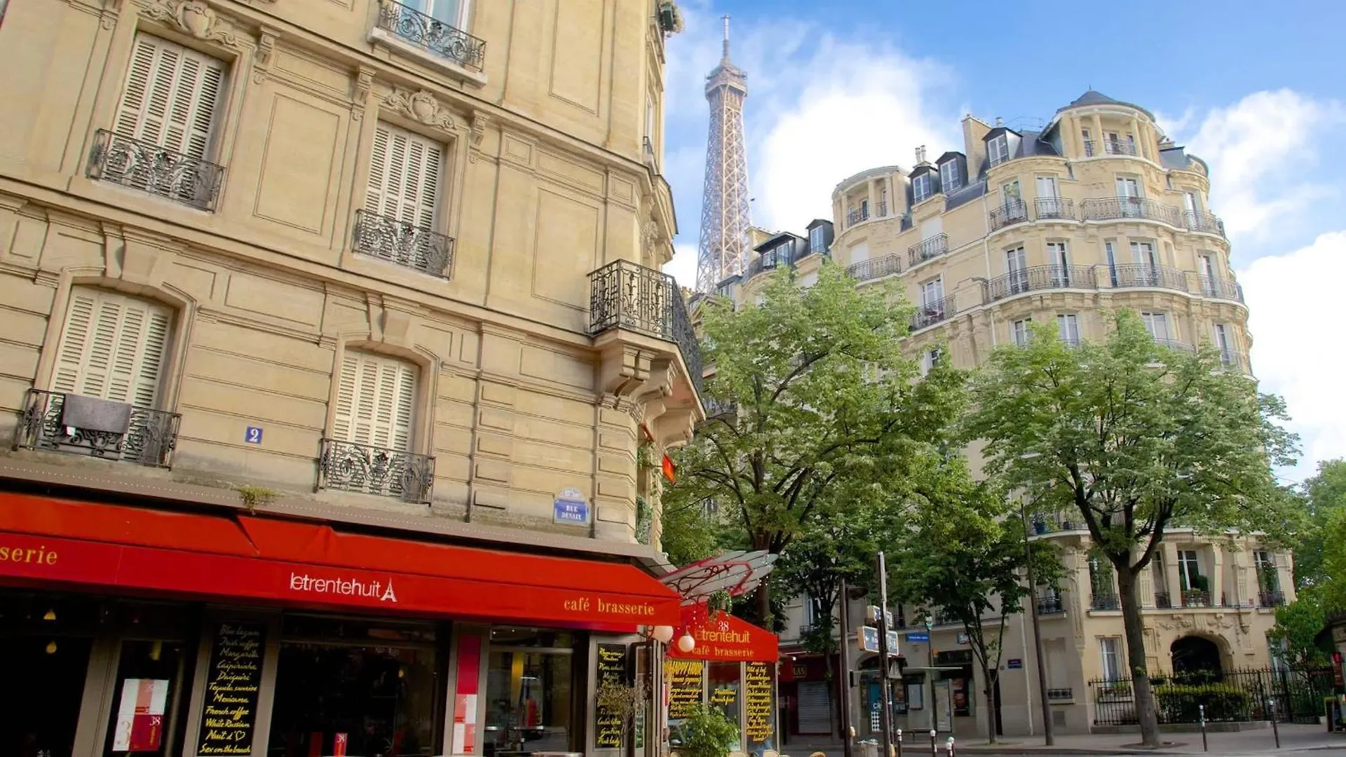 Eiffel Tower Stylish Retreat דירה